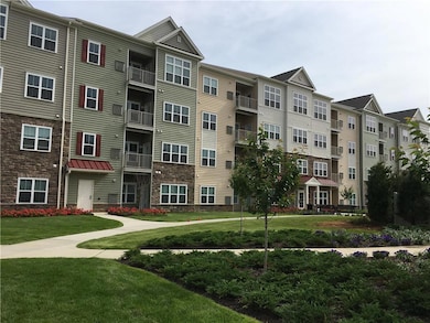 311 Robert Morris Blvd unit 4, Allentown, PA 18104 - photo 2