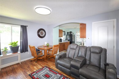 1002 E King Ave, Des Moines, IA 50315 - photo 4