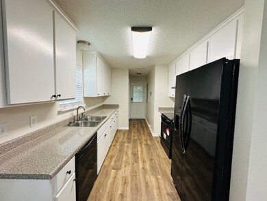 122 Ericas Ct, Fitzgerald, GA 31750 - photo 7