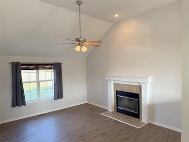 1242 Cypress Ct, Warrensburg, MO 64093 - photo 4