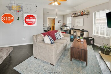 817 Avenue A, College Station, TX 77840 - photo 3