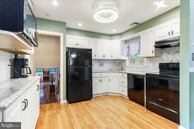 41 Dechert Rd, Conshohocken, PA 19428 - photo 7