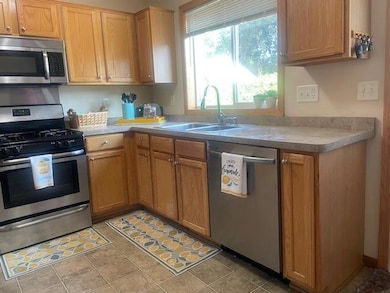 1141 5th St E, Saint Paul, MN 55106 - photo 7