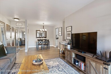 5-web-or-mls-1747-maple-ridge-rd-13