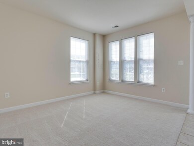 721 Chevington Ct, Woodbridge, VA 22191 - photo 4