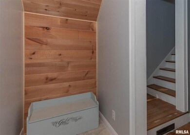 511 25th Ave, Moline, IL 61265 - photo 2