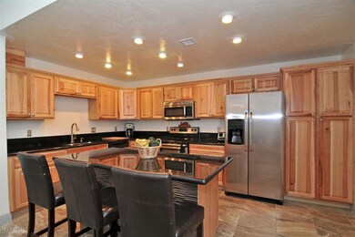 004_Kitchen
