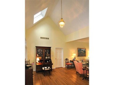 Entry/Foyer.