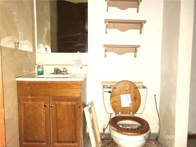 45998 Yeager Dr, East Liverpool, OH 43920 - photo 7