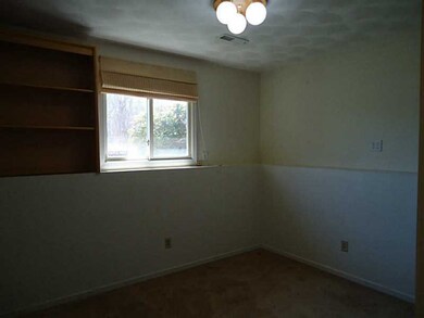 Studio/Study/Office.
