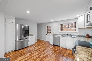 561 Marshall Rd, Glenmoore, PA 19343 - photo 5