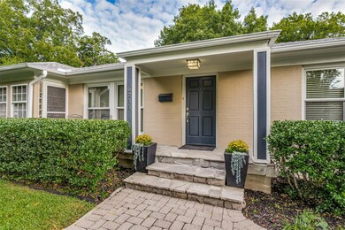 6211 Ellsworth Ave, Dallas, TX 75214 - photo 2