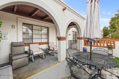 424 S Paseo Madera unit B, Green Valley, AZ 85614 - photo 3