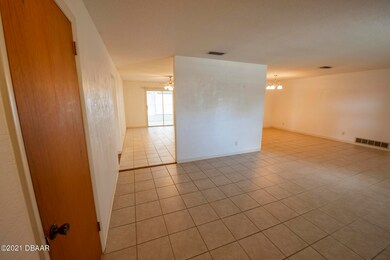 337 Plaza Blvd, Daytona Beach, FL 32118 - photo 6