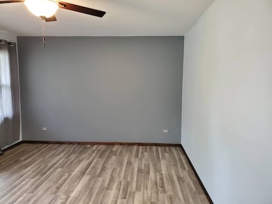 2825 W Grove Ave, Waukegan, IL 60085 - photo 4