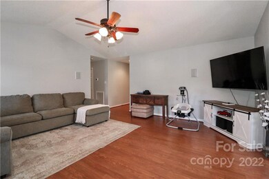 148 Rock Island Dr unit 18, Statesville, NC 28625 - photo 5