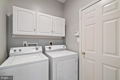 13700 Longmeade Ct, Gainesville, VA 20155 - photo 5