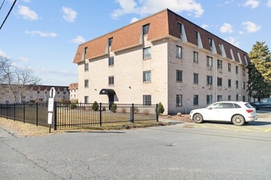 103 Grove St unit 310, Rockland, MA 02370 - photo 2