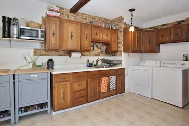 83 W Walnut Park unit 2, Roxbury, MA 02119 - photo 3