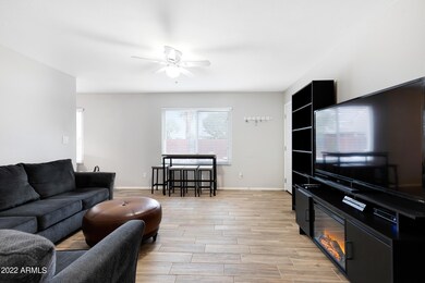 1540 E El Parque Dr-7