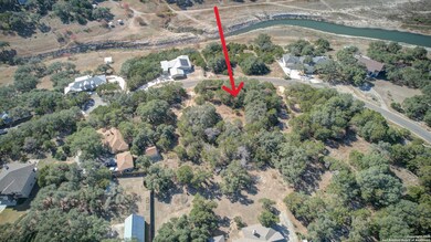 915 5 Oaks Dr, Canyon Lake, TX 78133 - photo 4