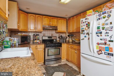 6133 Larchwood Ave, Philadelphia, PA 19143 - photo 5