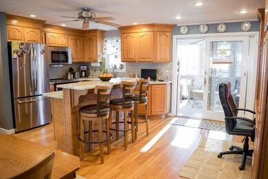 18 Crescent Dr, Salem, MA 01970 - photo 2