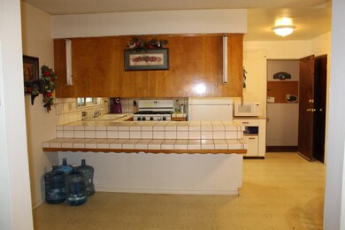 21106 Iris Ave, Porterville, CA 93257 - photo 5