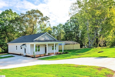 313 Ponder Rd, Greer, SC 29651 - photo 2