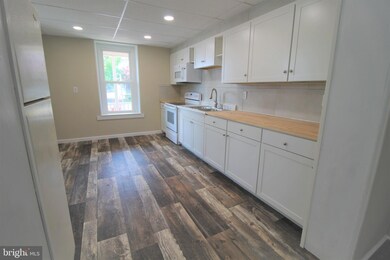 361 B E Main St, New Holland, PA 17557 - photo 4