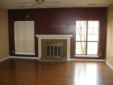 903 W Linden St, Rogers, AR 72756 - photo 2