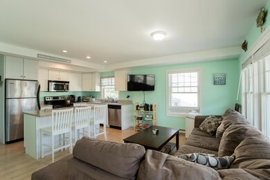 8 Oceanside Avenue, #3