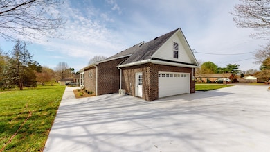 110 Hulan St, Shelbyville, TN 37160 - photo 3