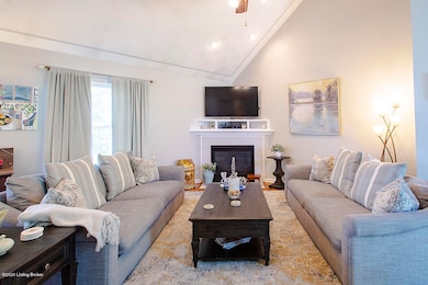 8518 William Cummins Ct, Louisville, KY 40228 - photo 6