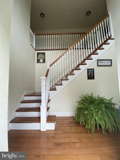 74 Jennifer Ln, Morrisville, PA 19067 - photo 4