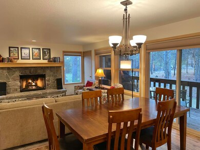 7-Dinding-Livingroom-R19