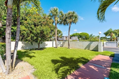 2538 Boundbrook Dr S unit 140, West Palm Beach, FL 33406 - photo 3