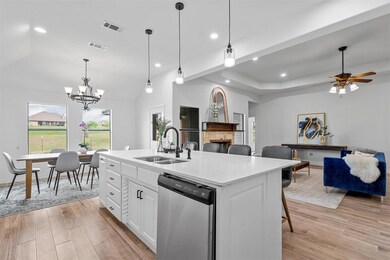 119 Churchill Cir, Weatherford, TX 76085 - photo 7