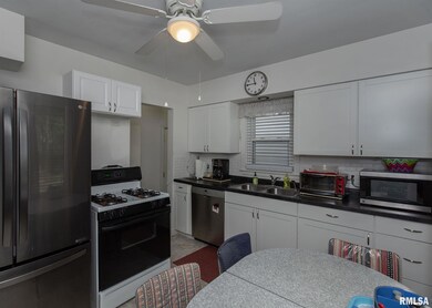 1933 Pershing Ave, Davenport, IA 52803 - photo 4