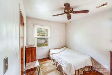 3515 Clardy Ct, Charlotte, NC 28205 - photo 6