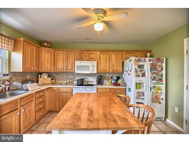 53 Cedar Ct, Royersford, PA 19468 - photo 5