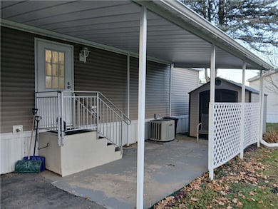 139 Cayuga Way, Manchester, NY 14504 - photo 3