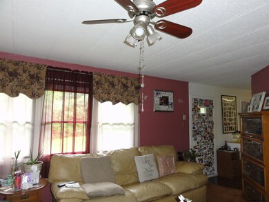 32 Newcombs Ln, Melrose, NY 12121 - photo 6