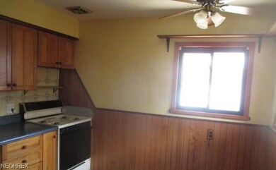 319 Gayle Dr, Sheffield Lake, OH 44054 - photo 6