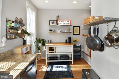 4146 Timber Log Way, Fairfax, VA 22030 - photo 4