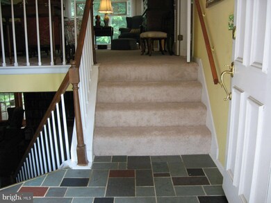 9 Tyburn Ct, Lutherville Timonium, MD 21093 - photo 3