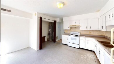 2168 Howard Gap Rd, Hendersonville, NC 28792 - photo 6