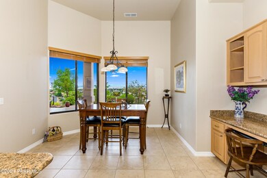 007_Casual Dining Area