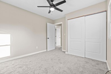 Ashton med bedroom