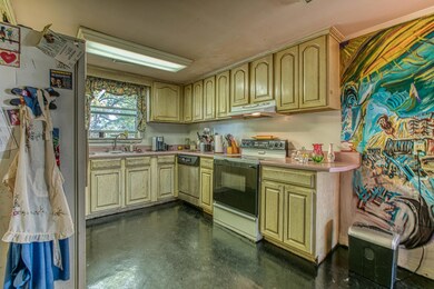 2044 US90 DeFuniak Springs FL-016-011-12